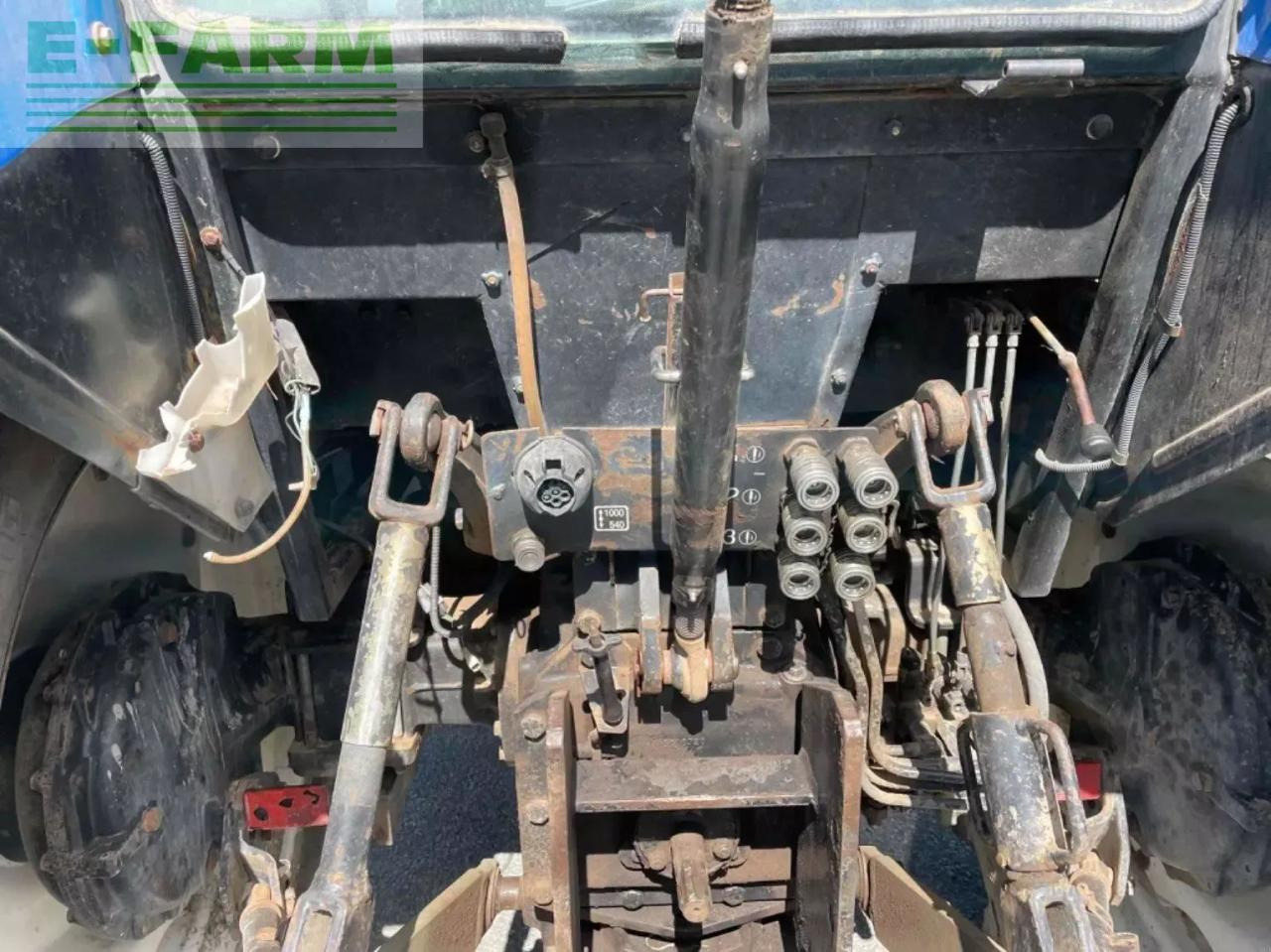 New Holland tracteur agricole td85d new holland D - Trator: foto 3 New Holland tracteur agricole td85d new holland D - Trator: foto 3