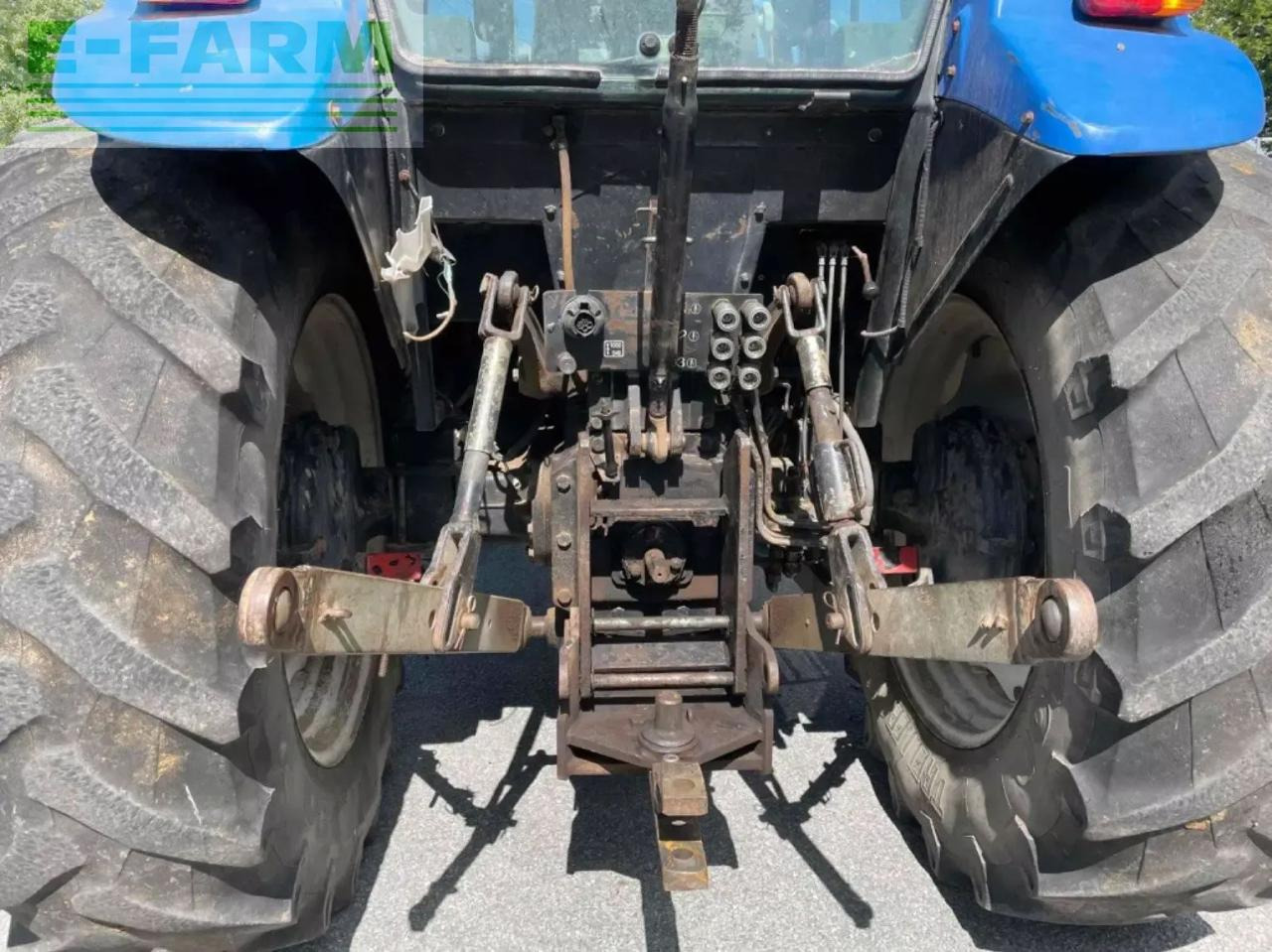 New Holland tracteur agricole td85d new holland D - Trator: foto 4 New Holland tracteur agricole td85d new holland D - Trator: foto 4
