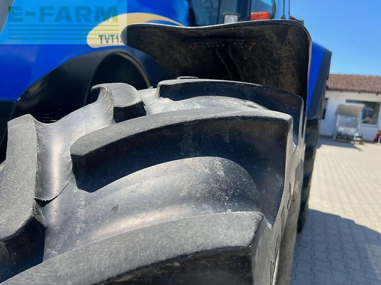 New Holland tvt 135 - Trator: foto 2 New Holland tvt 135 - Trator: foto 2