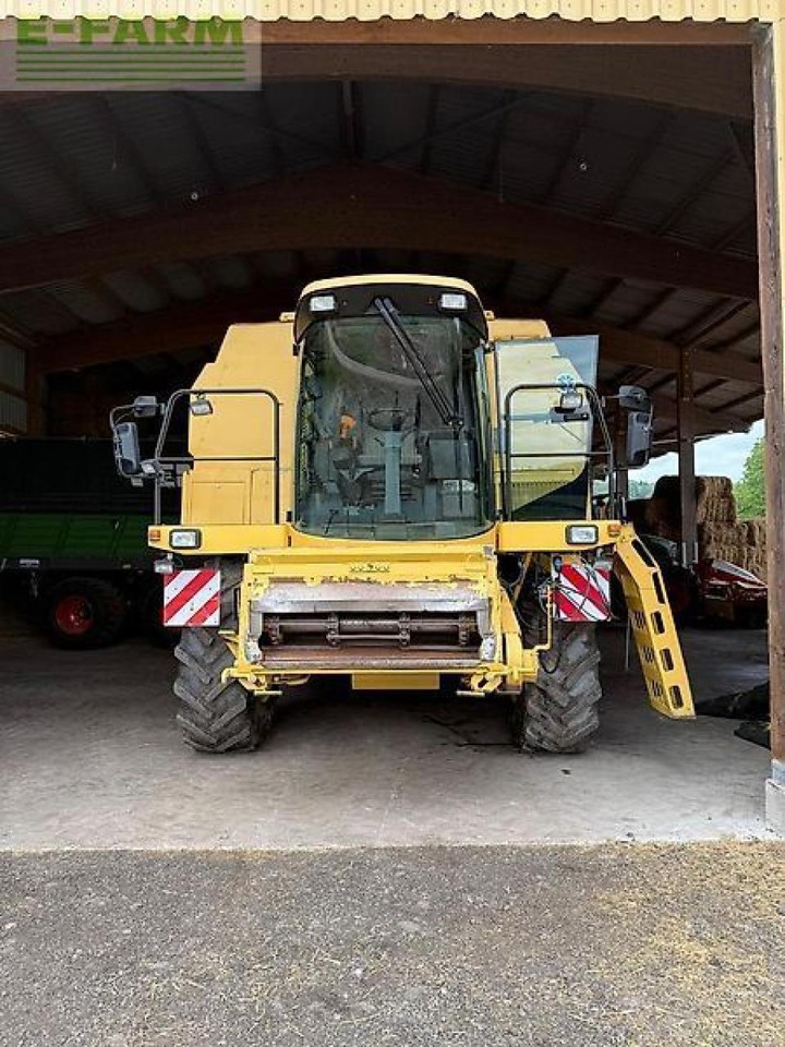 New Holland tx 68 plus mit rapstisch - Ceifeira debulhadora: foto 1 New Holland tx 68 plus mit rapstisch - Ceifeira debulhadora: foto 1