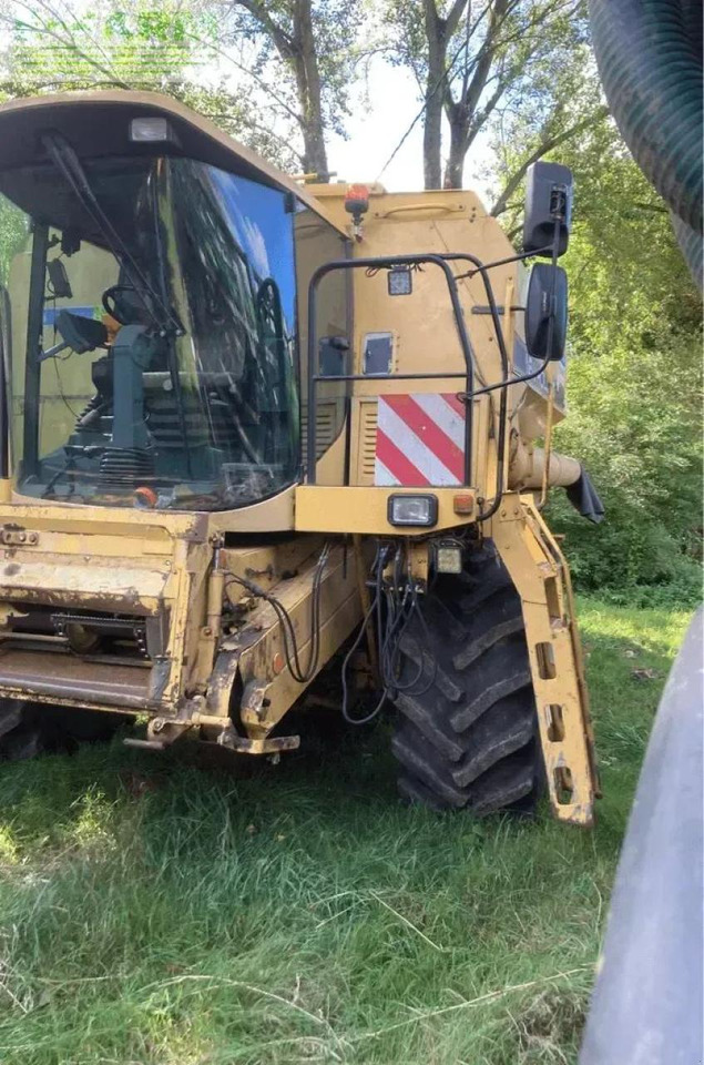 New Holland tx66 sl - Ceifeira debulhadora: foto 1 New Holland tx66 sl - Ceifeira debulhadora: foto 1