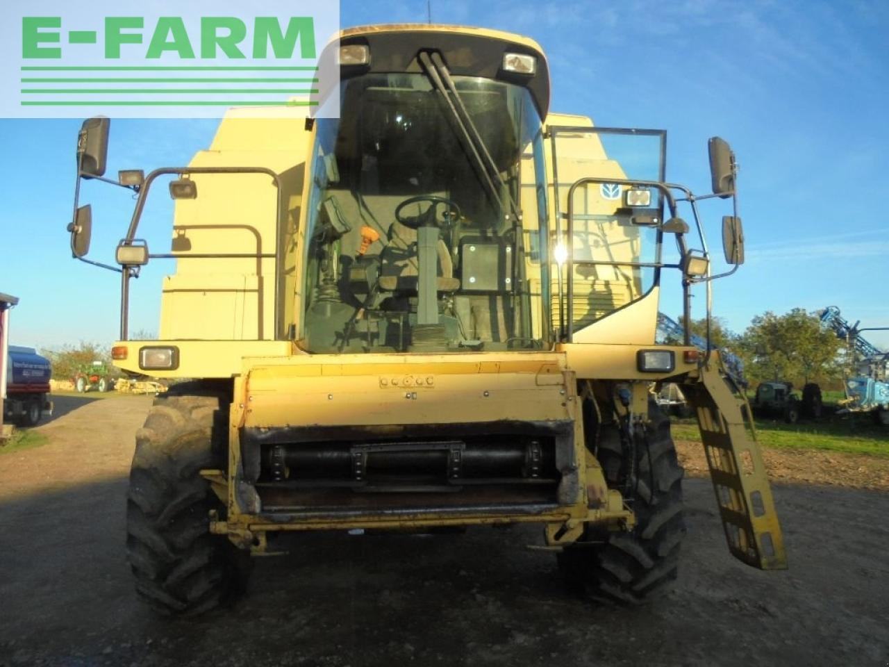 New Holland tx68fs - Ceifeira debulhadora: foto 1 New Holland tx68fs - Ceifeira debulhadora: foto 1