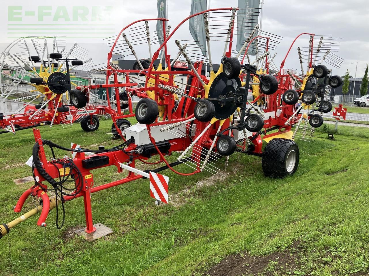 Pöttinger top 1252 c s-line - Ancinho enleirador: foto 1 Pöttinger top 1252 c s-line - Ancinho enleirador: foto 1