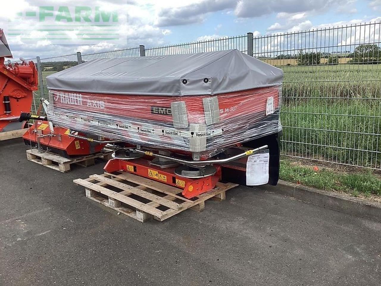 Rauch rauch axis h 30.2 emc+w cci 1200 - Distribuidor de fertilizantes: foto 1 Rauch rauch axis h 30.2 emc+w cci 1200 - Distribuidor de fertilizantes: foto 1