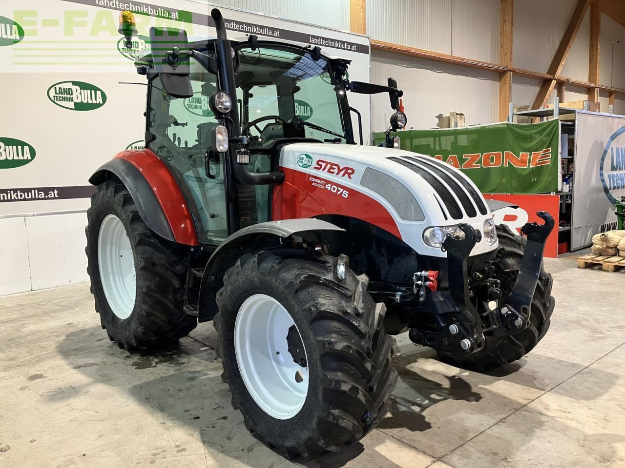 Steyr 4075 kompakt et profi - Trator: foto 2 Steyr 4075 kompakt et profi - Trator: foto 2