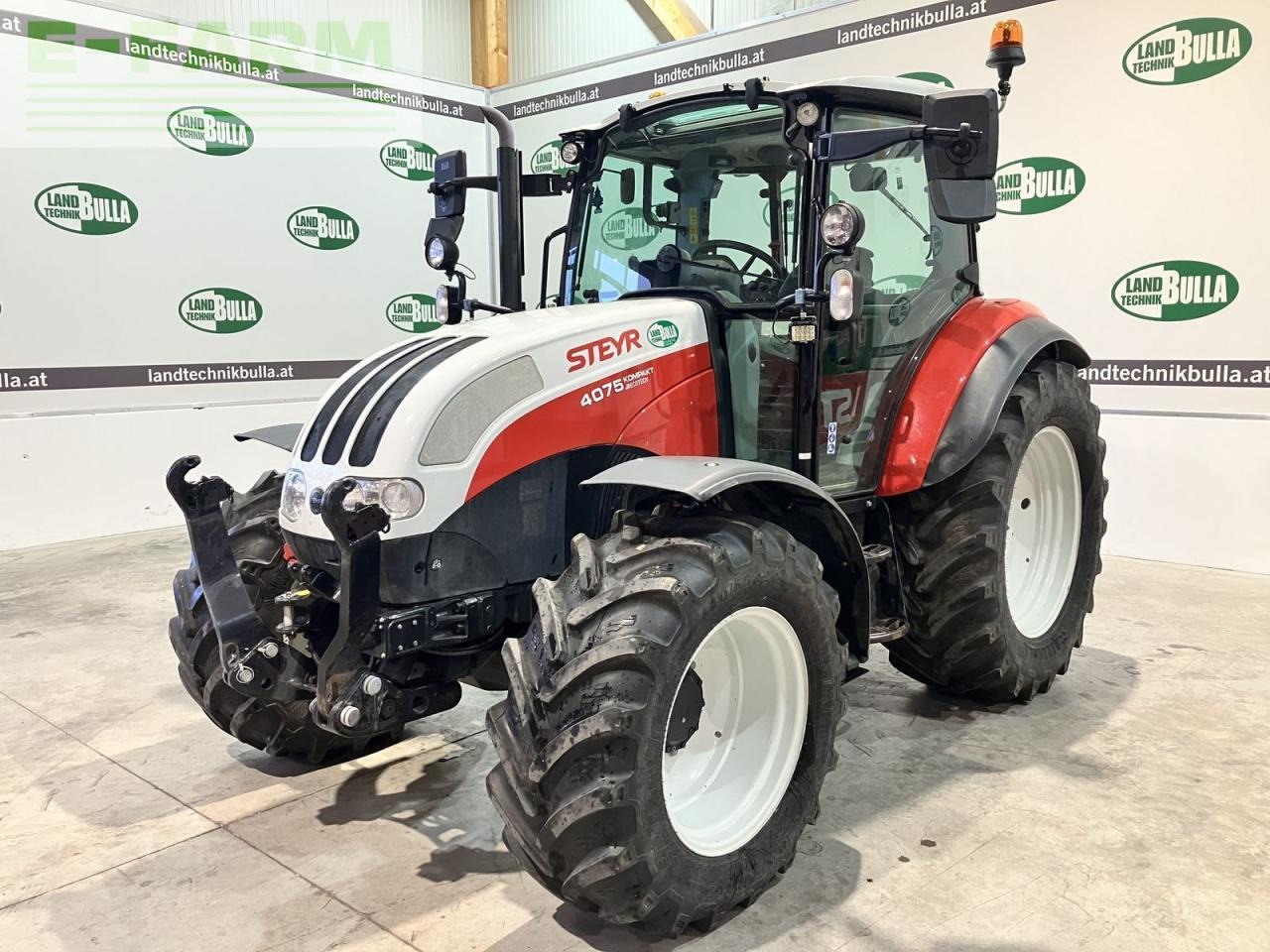 Steyr 4075 kompakt et profi - Trator: foto 1 Steyr 4075 kompakt et profi - Trator: foto 1