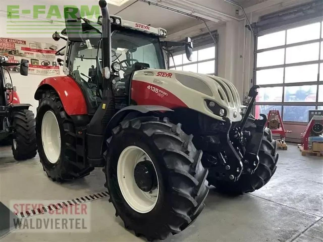 Steyr 4135 profi cvt (stage v) CVT - Trator: foto 4 Steyr 4135 profi cvt (stage v) CVT - Trator: foto 4