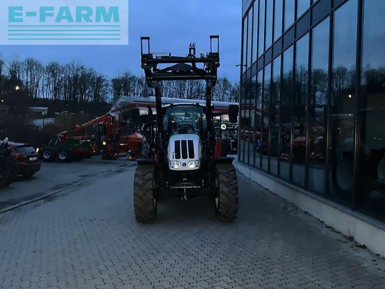 Steyr kompakt 4080 hilo stage v - Trator: foto 4 Steyr kompakt 4080 hilo stage v - Trator: foto 4