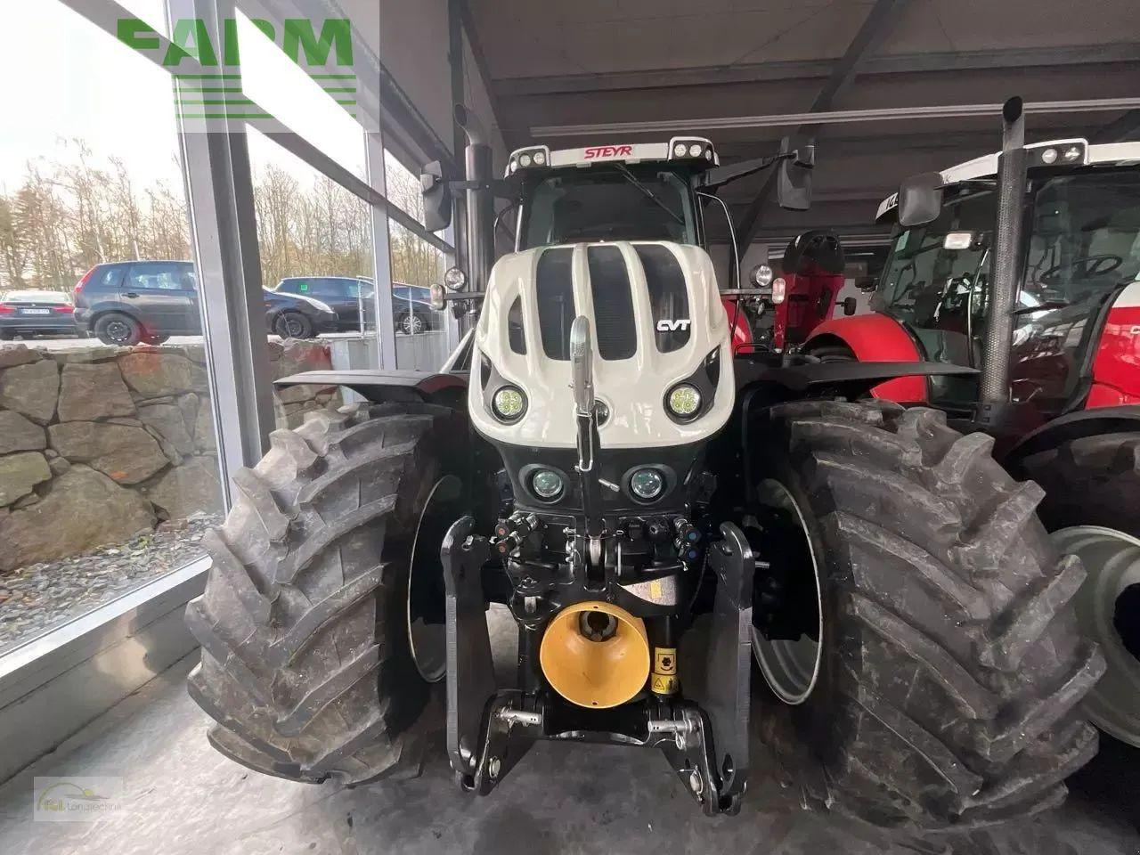 Steyr terrus 6300 cvt CVT - Trator: foto 2 Steyr terrus 6300 cvt CVT - Trator: foto 2