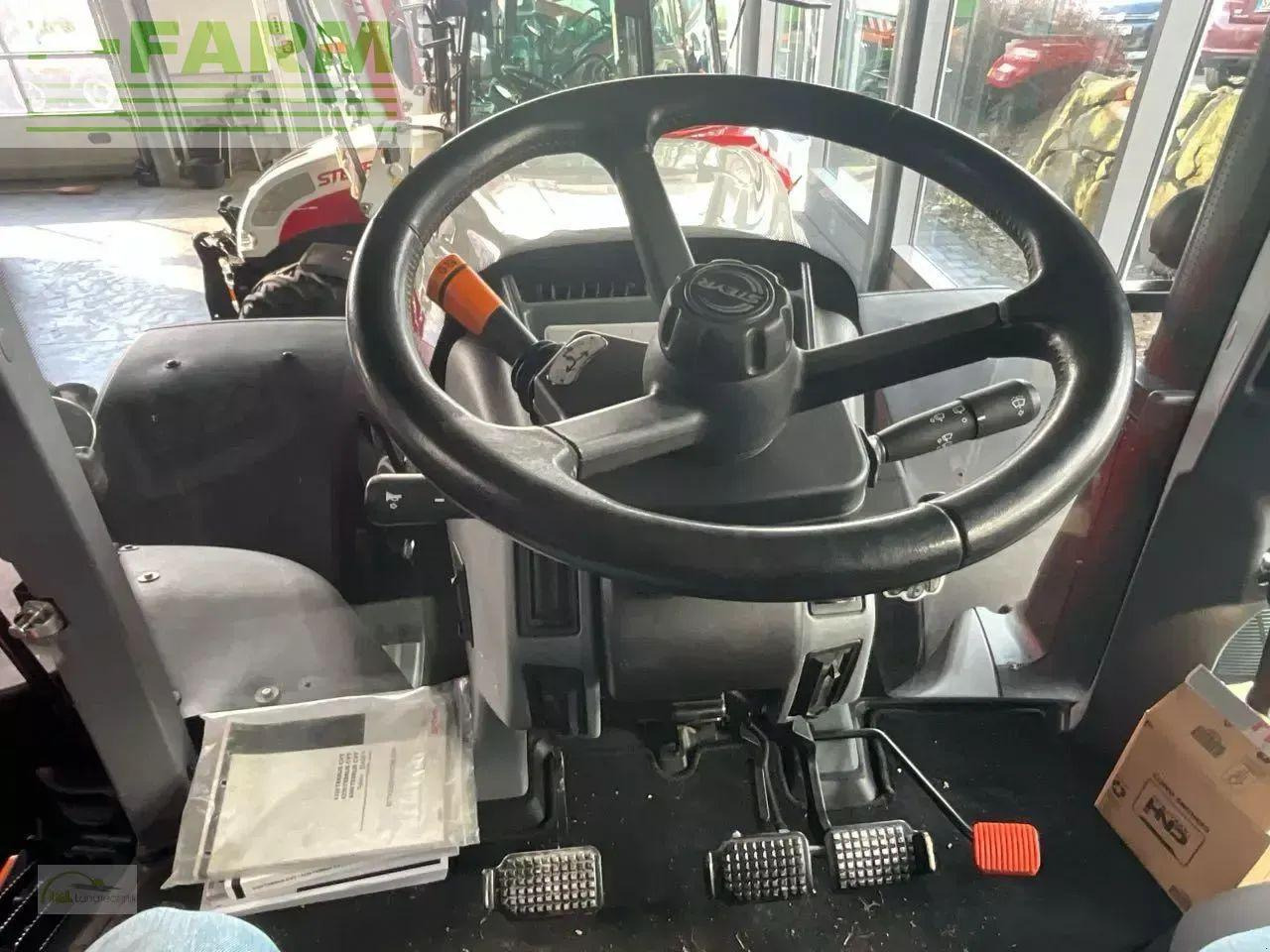 Steyr terrus 6300 cvt CVT - Trator: foto 5 Steyr terrus 6300 cvt CVT - Trator: foto 5