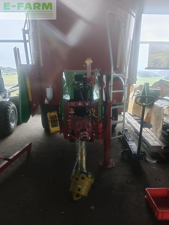 Strautmann verti - mix 1251 - Equipamento de gado: foto 2 Strautmann verti - mix 1251 - Equipamento de gado: foto 2