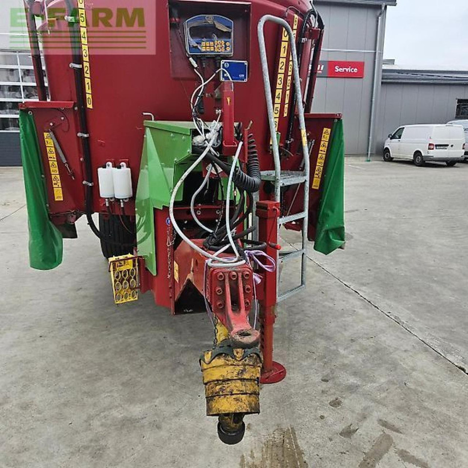 Strautmann verti-mix 1801 double - Equipamento de gado: foto 3 Strautmann verti-mix 1801 double - Equipamento de gado: foto 3