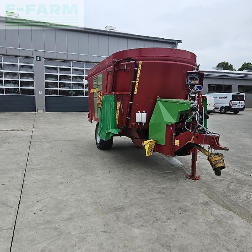 Strautmann verti-mix 1801 double - Equipamento de gado: foto 2 Strautmann verti-mix 1801 double - Equipamento de gado: foto 2