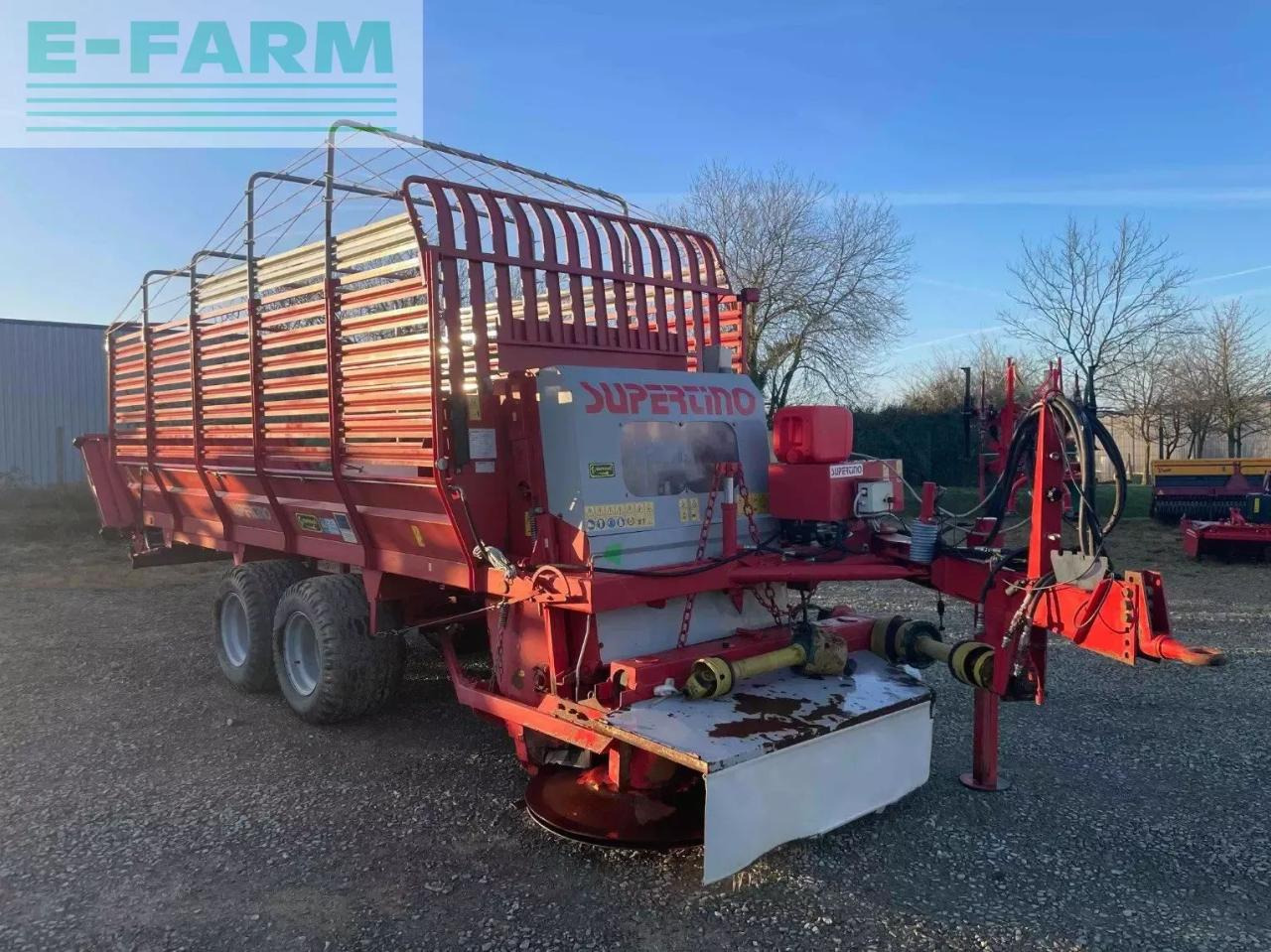 Supertino autochargeuse ca702s . supertino - Equipamento para silagem: foto 1 Supertino autochargeuse ca702s . supertino - Equipamento para silagem: foto 1