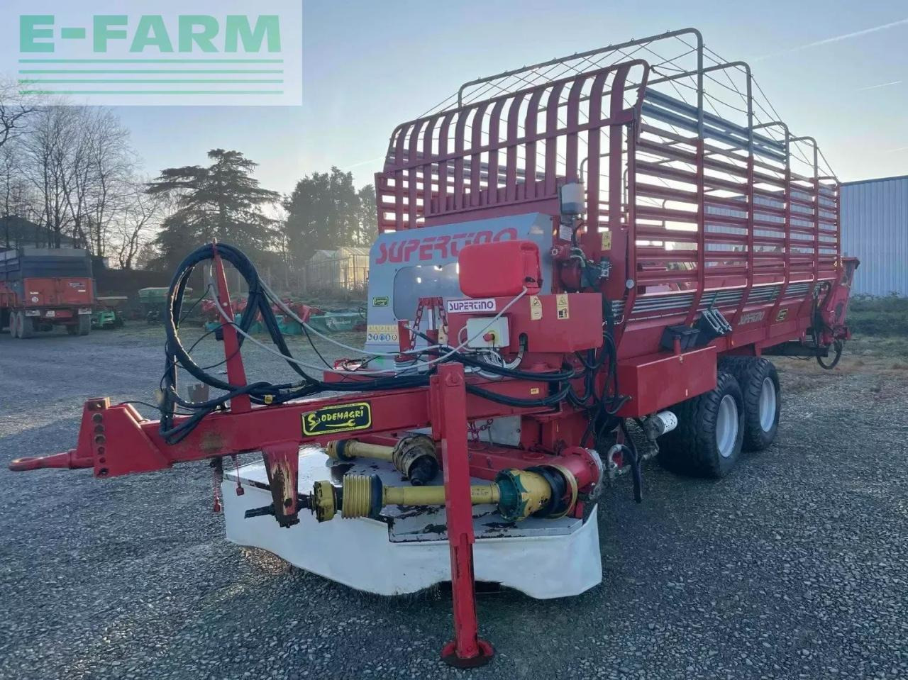Supertino autochargeuse ca702s . supertino - Equipamento para silagem: foto 4 Supertino autochargeuse ca702s . supertino - Equipamento para silagem: foto 4