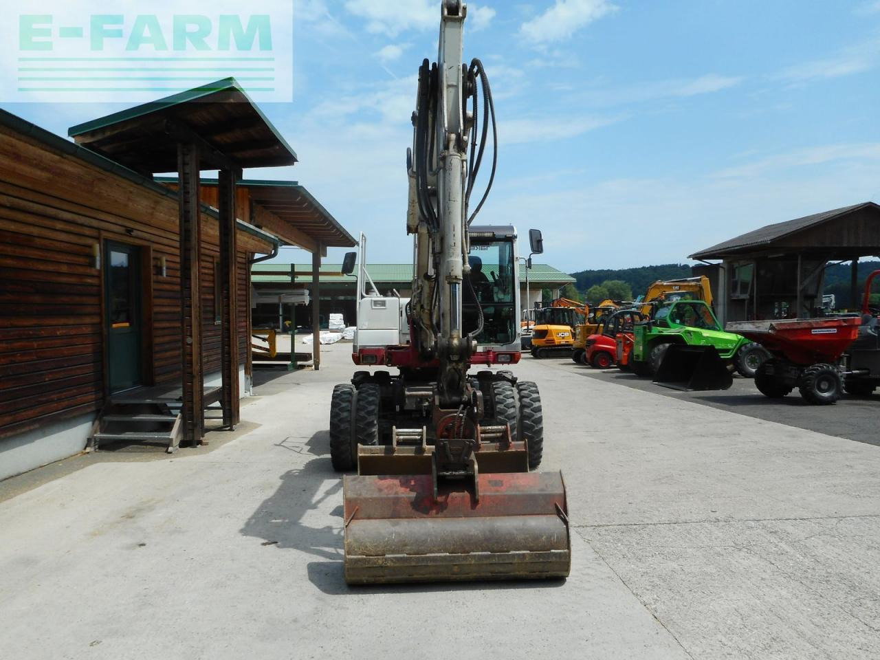 Takeuchi tb 175w mit powertilt + hydr. sw + 3 löffel - Mini escavadeira: foto 5 Takeuchi tb 175w mit powertilt + hydr. sw + 3 löffel - Mini escavadeira: foto 5