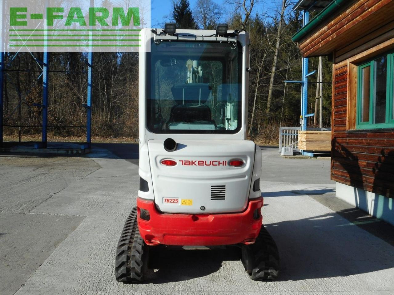 Takeuchi tb 225 ( 2.400kg ) mit hydr. verstellfahrwerk - Mini escavadeira: foto 3 Takeuchi tb 225 ( 2.400kg ) mit hydr. verstellfahrwerk - Mini escavadeira: foto 3