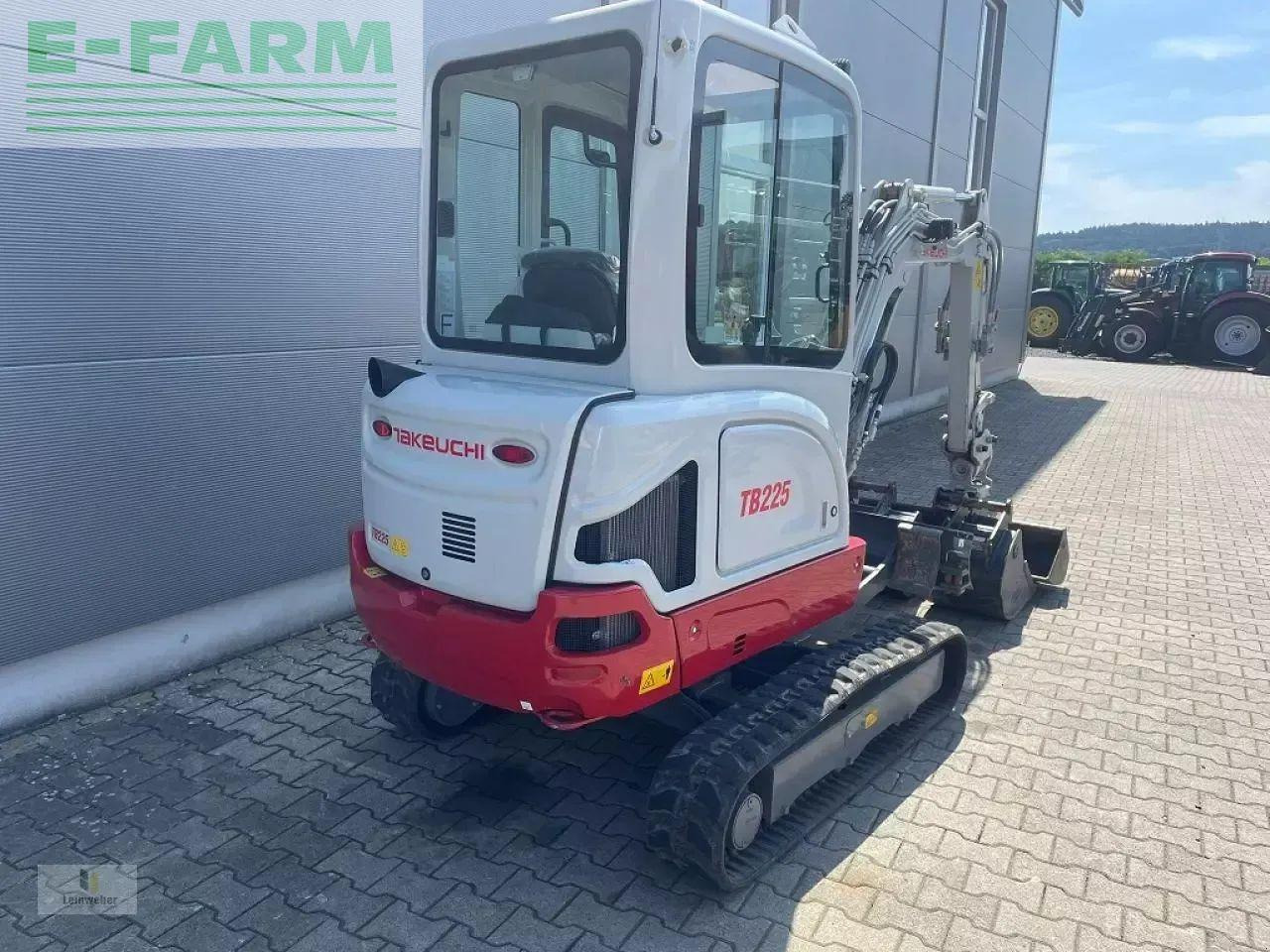 Takeuchi tb 225 v4 - Mini escavadeira: foto 5 Takeuchi tb 225 v4 - Mini escavadeira: foto 5