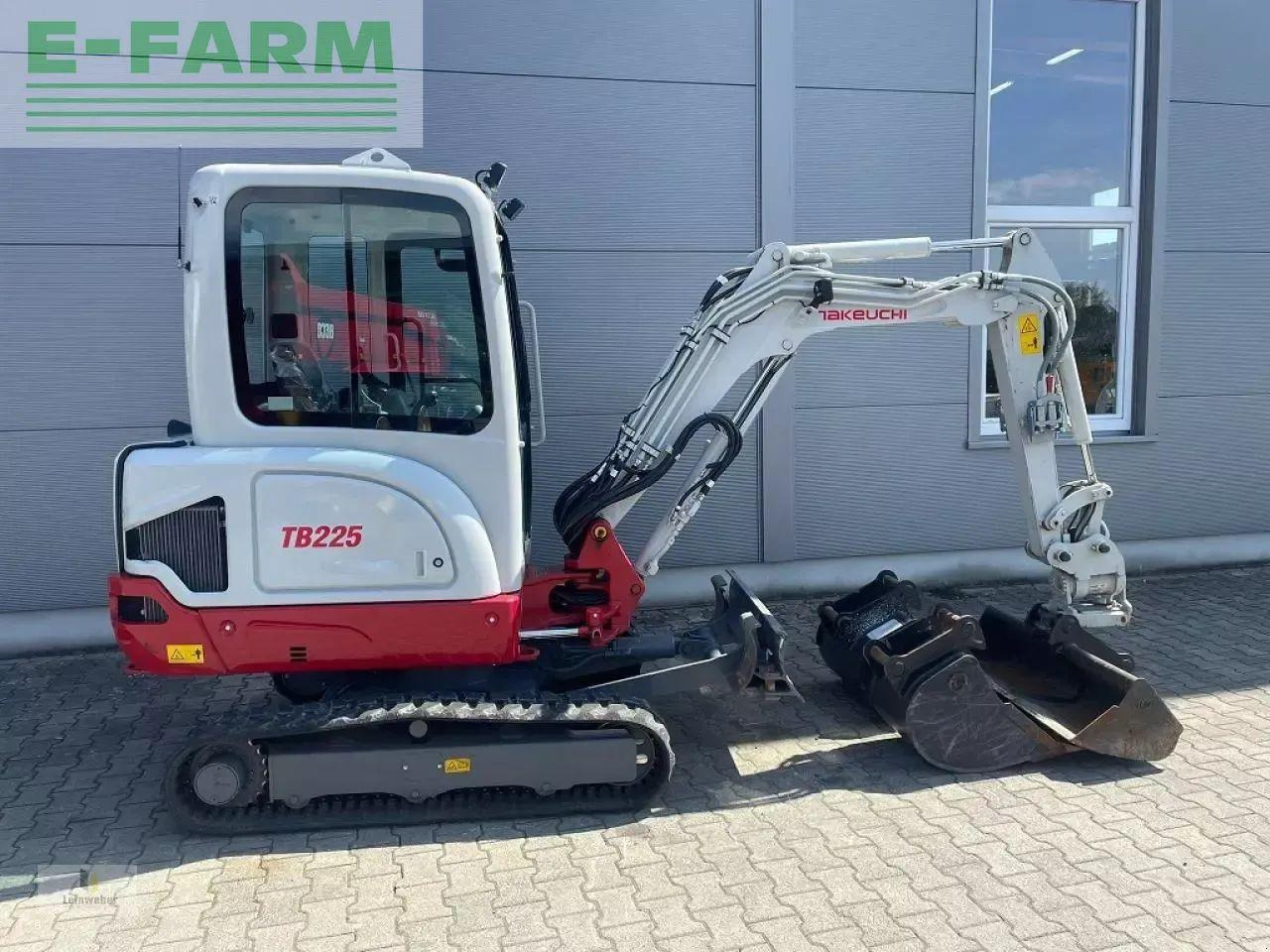 Takeuchi tb 225 v4 - Mini escavadeira: foto 2 Takeuchi tb 225 v4 - Mini escavadeira: foto 2