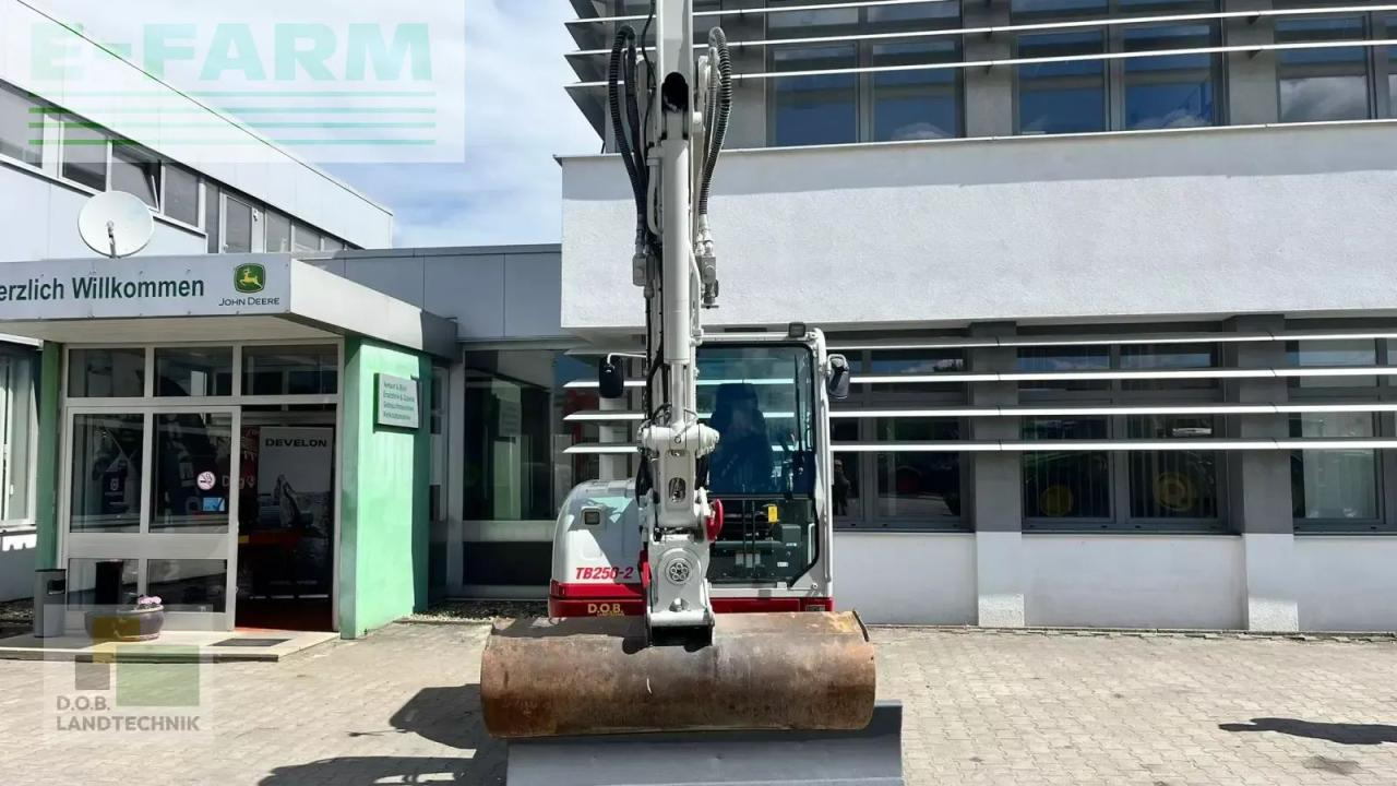 Takeuchi tb 250 - Mini escavadeira: foto 2 Takeuchi tb 250 - Mini escavadeira: foto 2