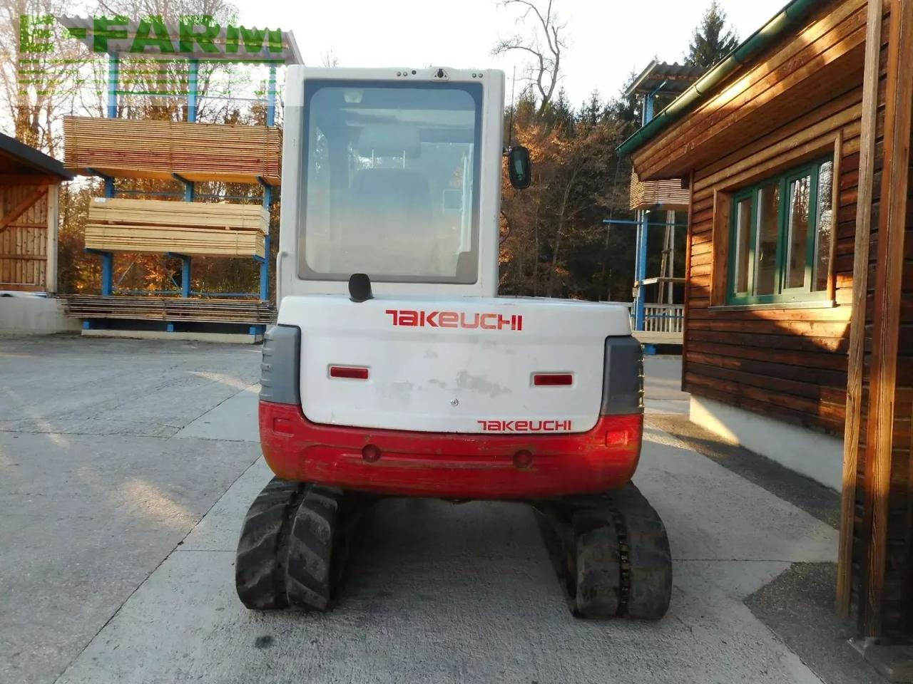Takeuchi tb 250 mit powertilt + hydr. sw + 3 löffel - Mini escavadeira: foto 3 Takeuchi tb 250 mit powertilt + hydr. sw + 3 löffel - Mini escavadeira: foto 3
