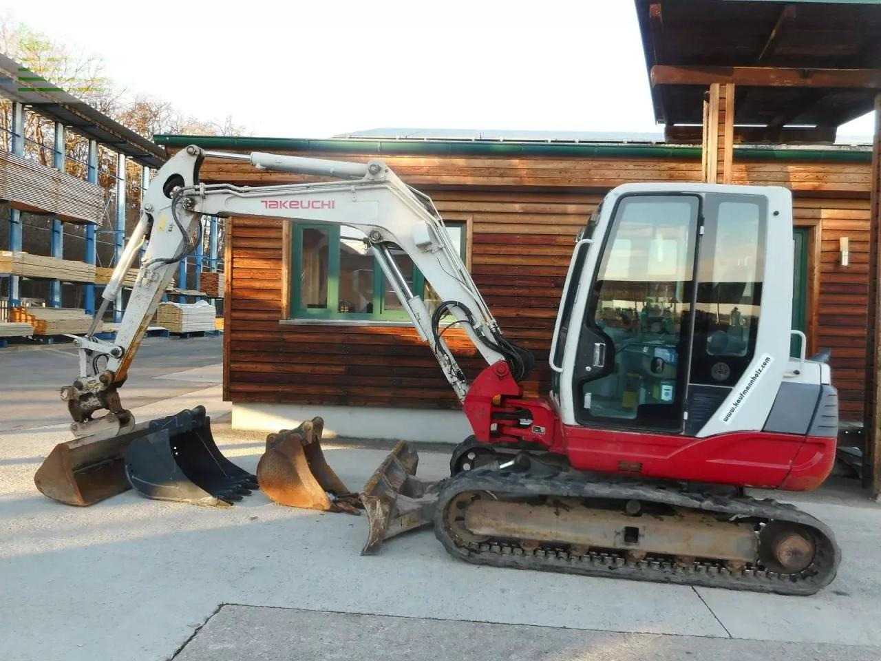 Takeuchi tb 250 mit powertilt + hydr. sw + 3 löffel - Mini escavadeira: foto 1 Takeuchi tb 250 mit powertilt + hydr. sw + 3 löffel - Mini escavadeira: foto 1