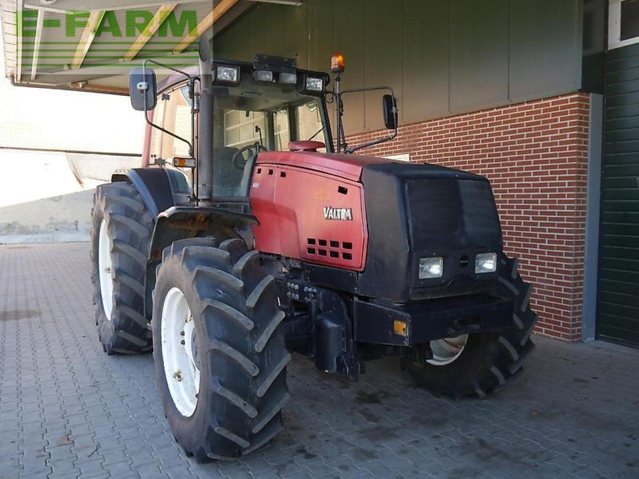 Valtra 8450 - Trator: foto 2 Valtra 8450 - Trator: foto 2