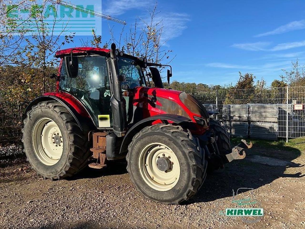 Valtra n 104 - Trator: foto 1 Valtra n 104 - Trator: foto 1