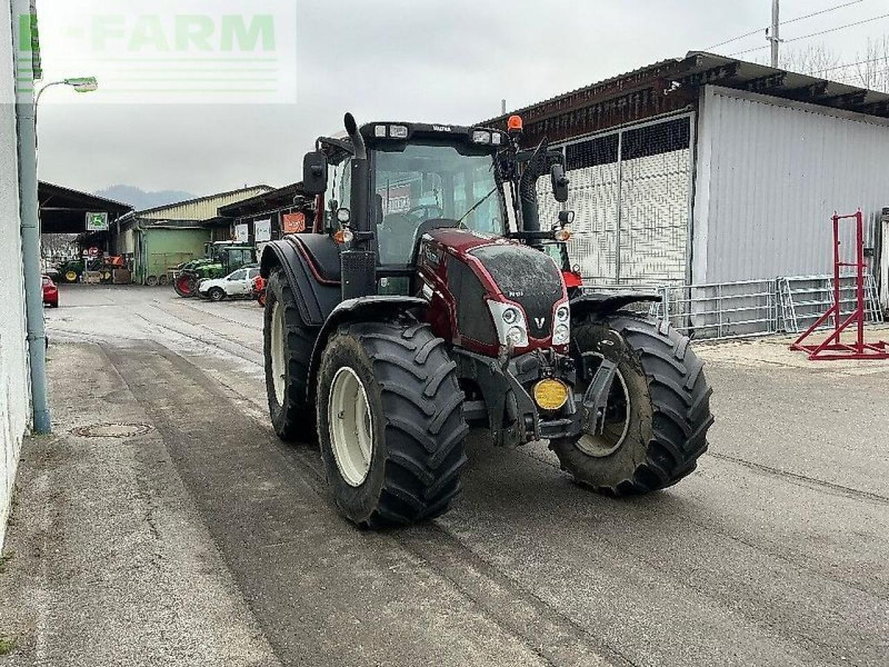Valtra n 123 - Trator: foto 4 Valtra n 123 - Trator: foto 4