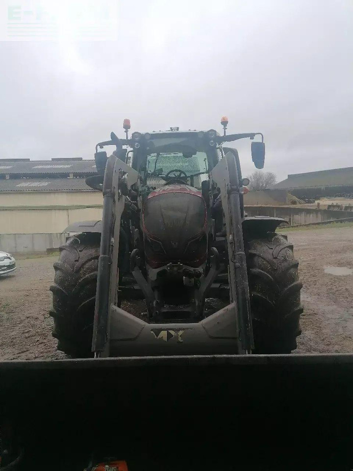 Valtra n 134 a - Trator: foto 5 Valtra n 134 a - Trator: foto 5