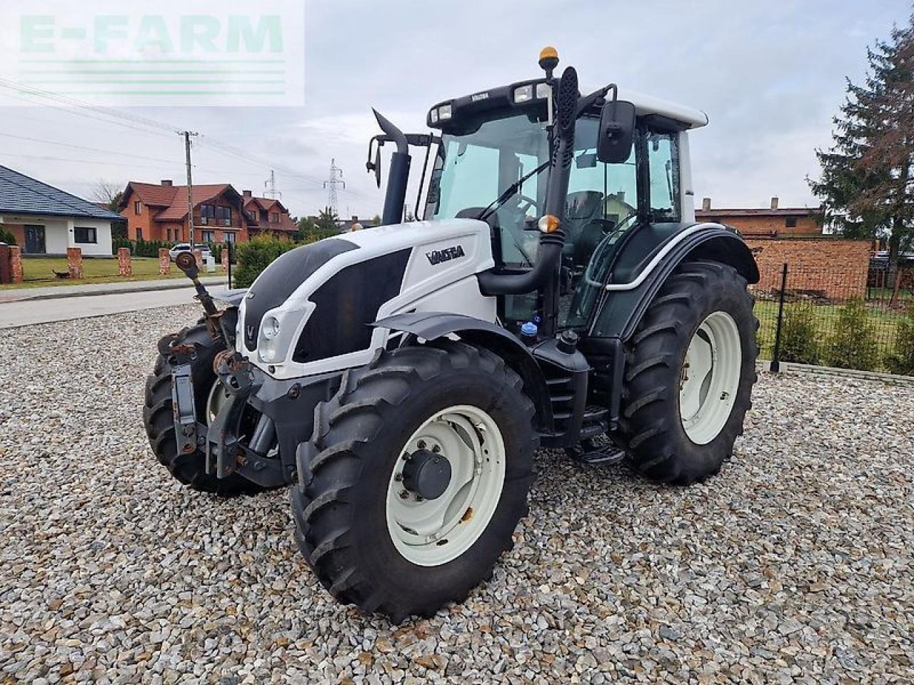 Valtra n103.4 h5 - Trator: foto 5 Valtra n103.4 h5 - Trator: foto 5