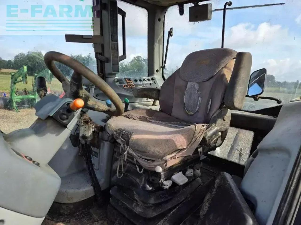 Trator Valtra n103: foto 8