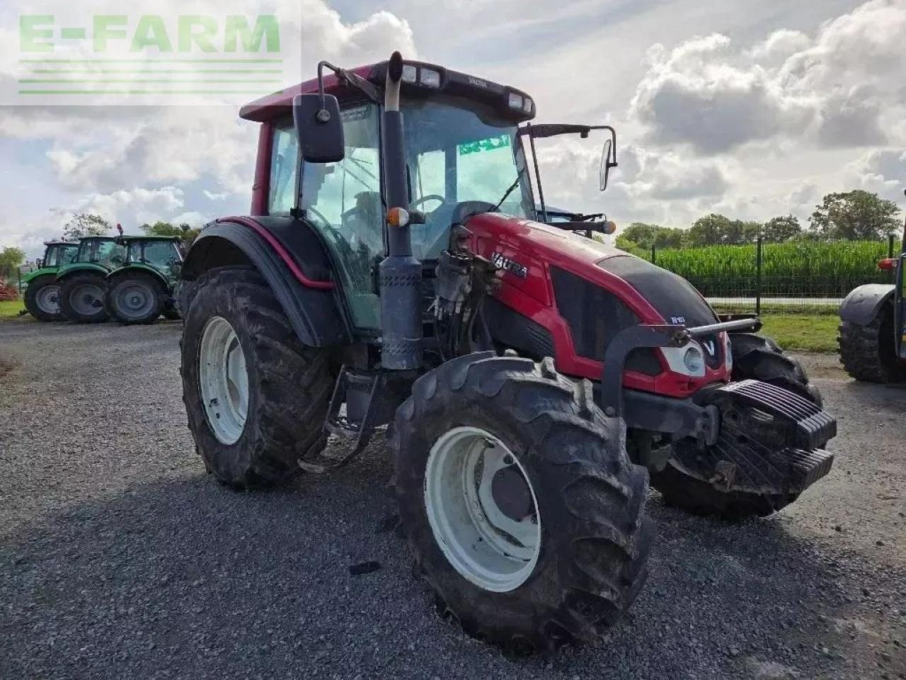Valtra n103 - Trator: foto 2 Valtra n103 - Trator: foto 2