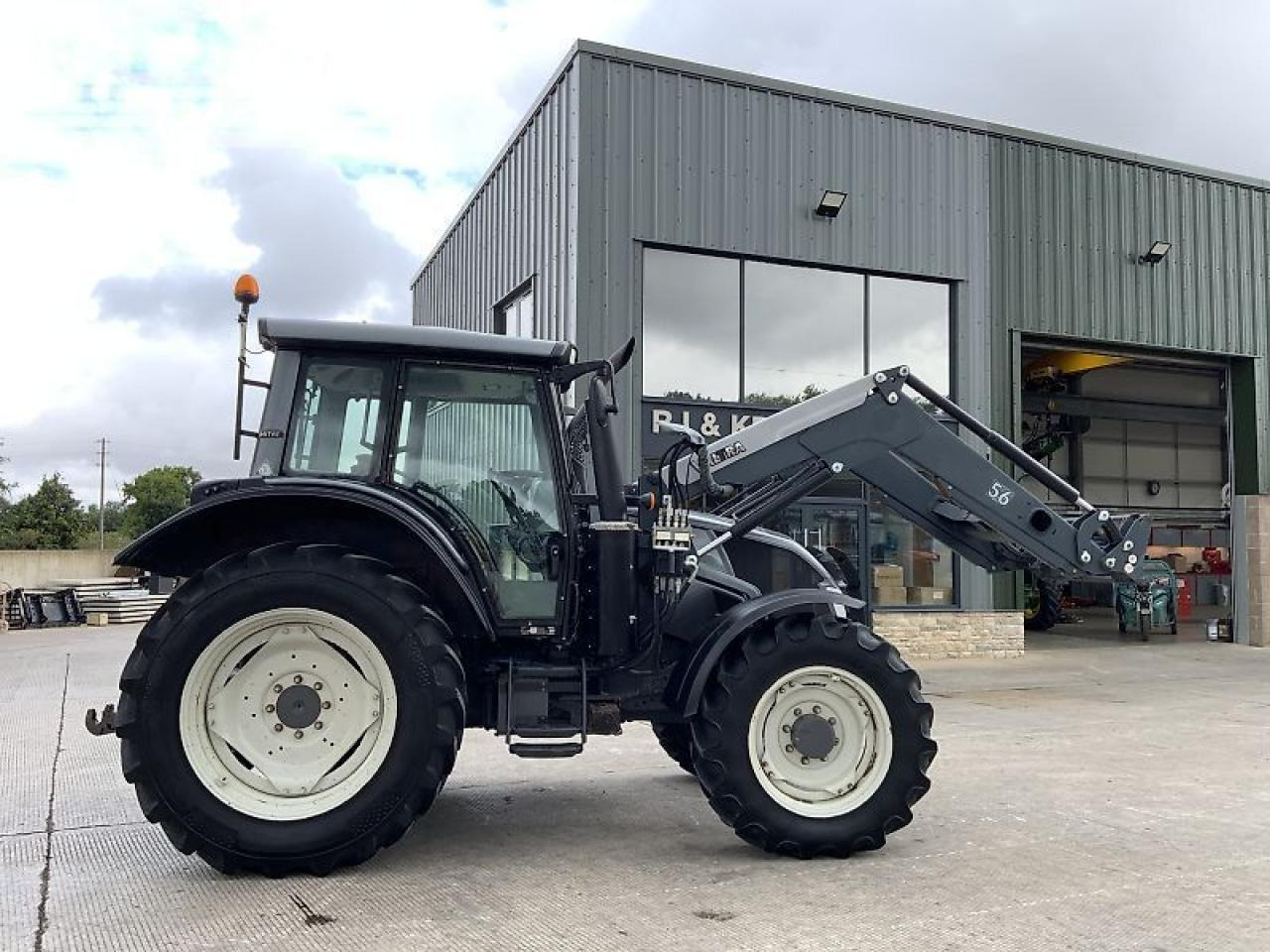 Valtra n103 hi tech (st23719) - Trator: foto 2 Valtra n103 hi tech (st23719) - Trator: foto 2