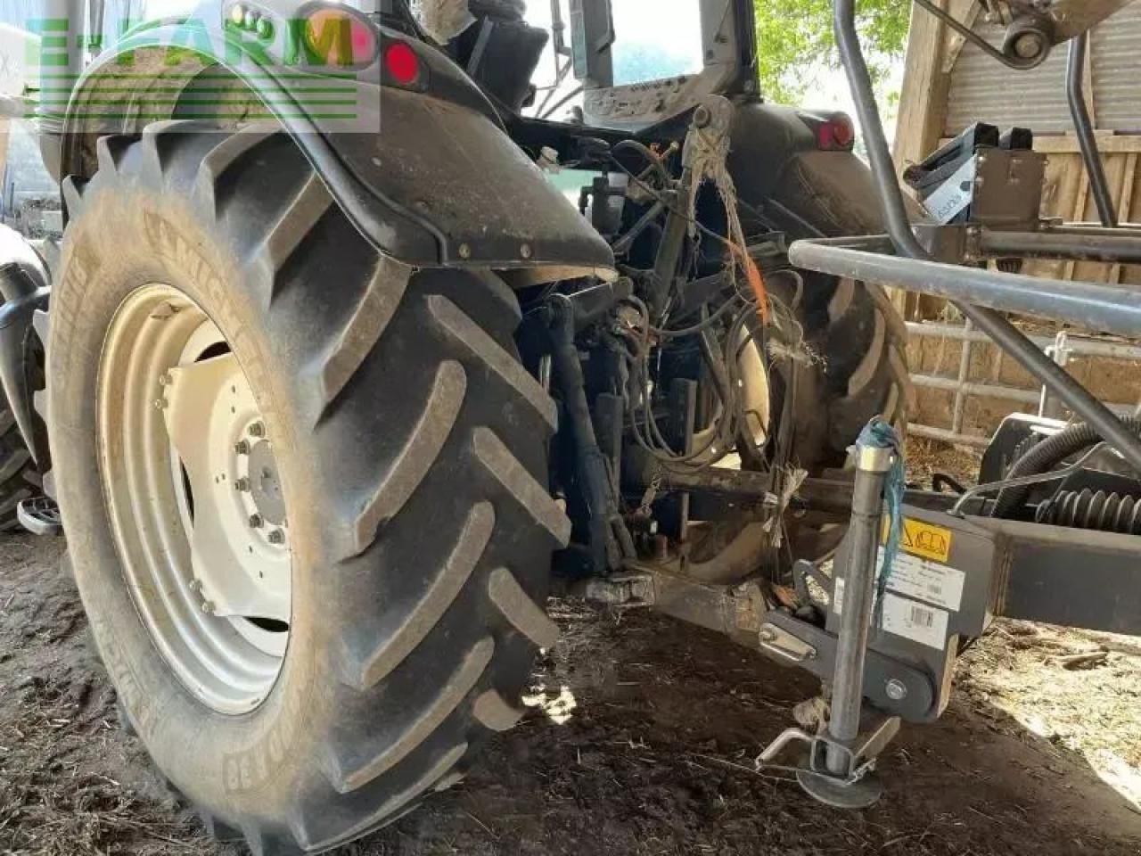 Valtra n123 - Trator: foto 5 Valtra n123 - Trator: foto 5