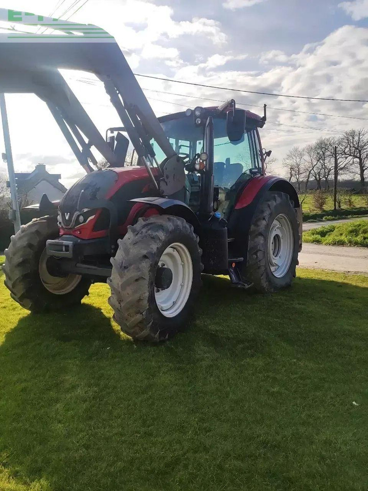 Valtra n135 h - Trator: foto 1 Valtra n135 h - Trator: foto 1