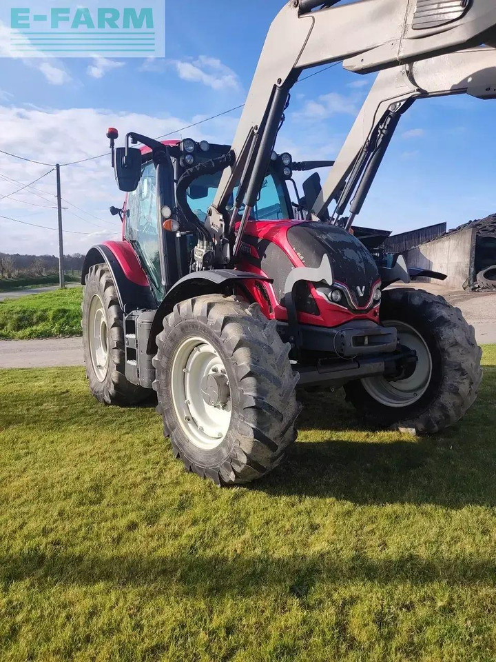 Valtra n135 h - Trator: foto 2 Valtra n135 h - Trator: foto 2