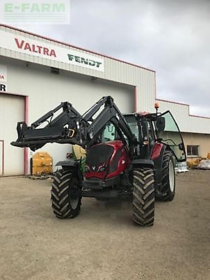 Valtra n154d - Trator: foto 2 Valtra n154d - Trator: foto 2