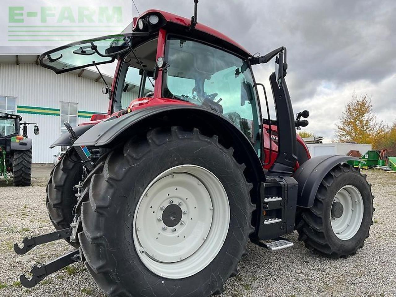 Valtra n155e aktiv - Trator: foto 5 Valtra n155e aktiv - Trator: foto 5