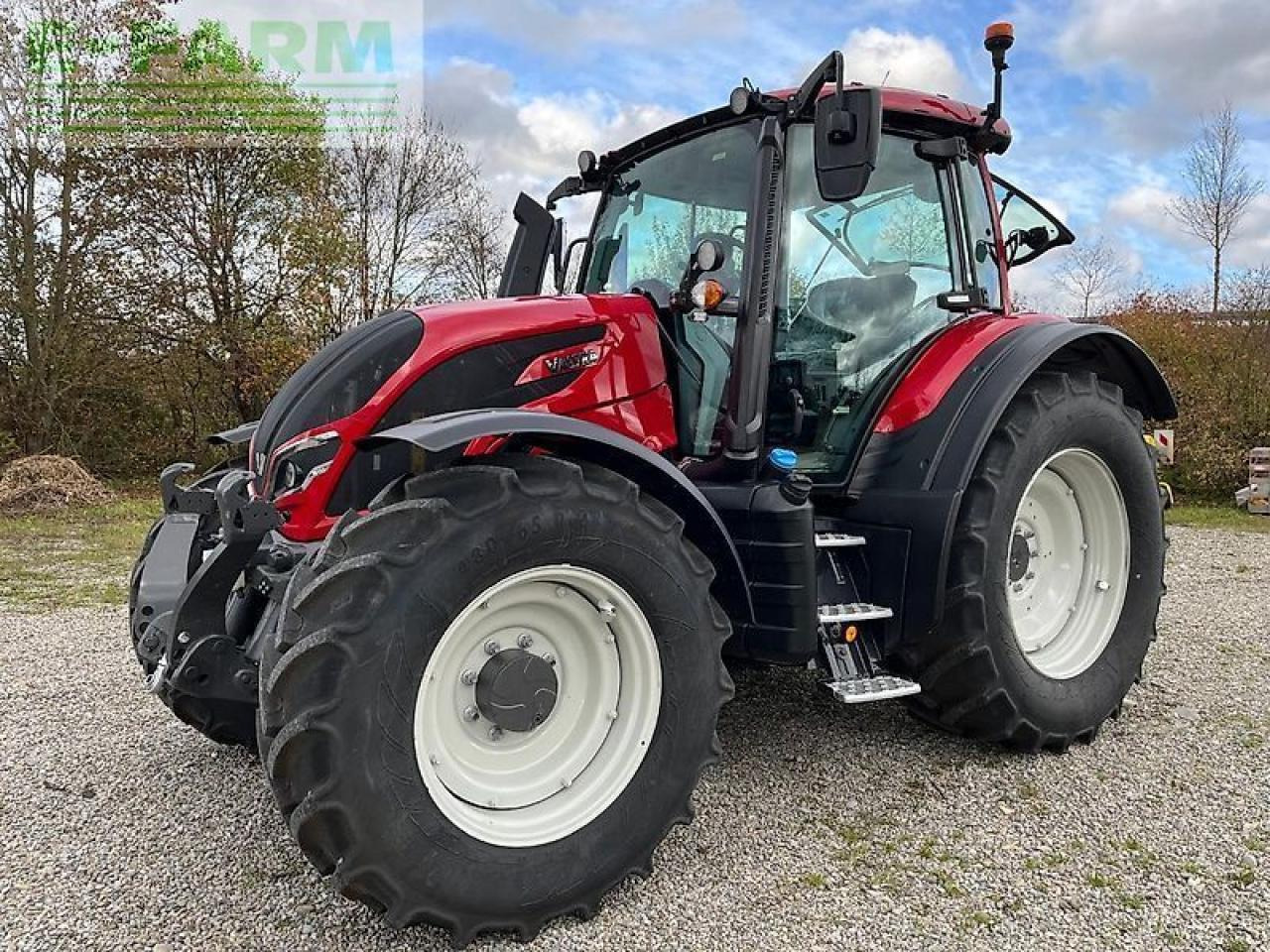 Valtra n155e aktiv - Trator: foto 1 Valtra n155e aktiv - Trator: foto 1