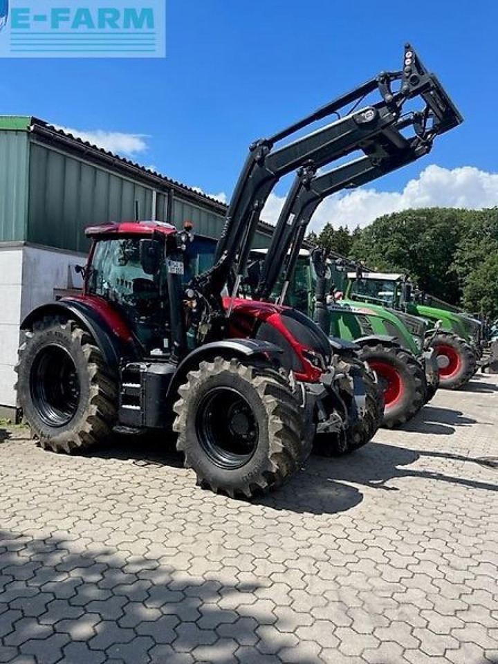 Valtra n155ea - Trator: foto 1 Valtra n155ea - Trator: foto 1