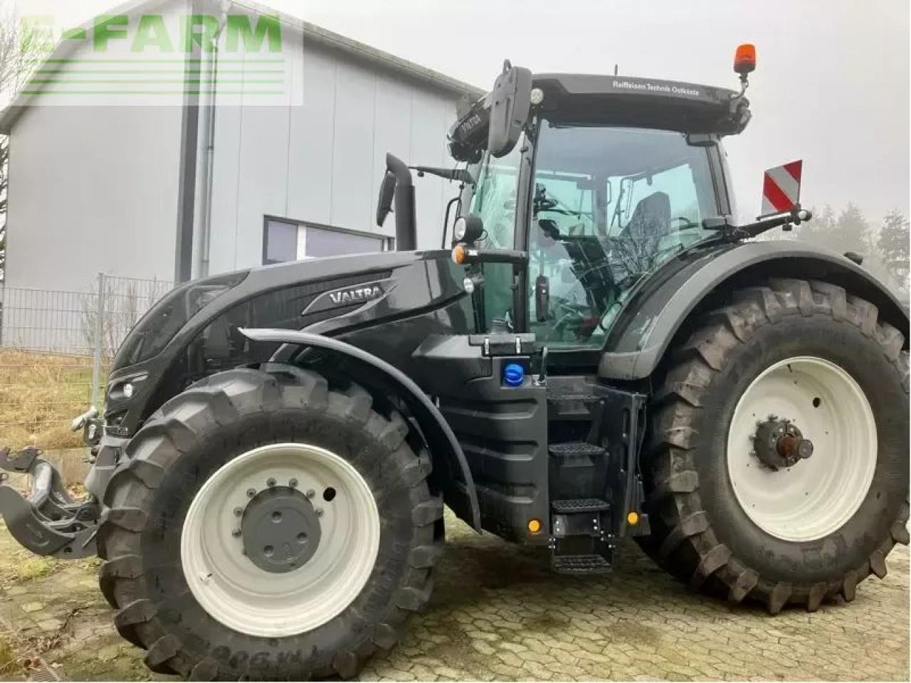Valtra s324 smarttouch mr19 - Trator: foto 2 Valtra s324 smarttouch mr19 - Trator: foto 2