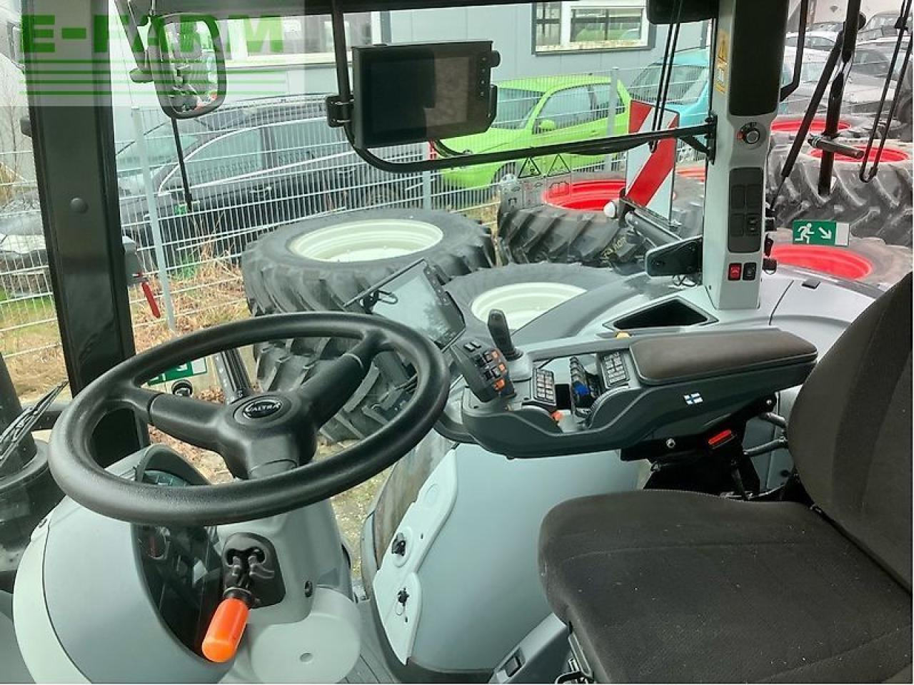 Valtra s324 smarttouch mr19 - Trator: foto 4 Valtra s324 smarttouch mr19 - Trator: foto 4