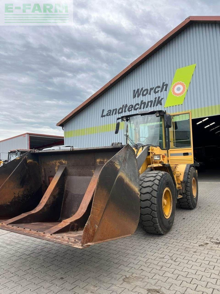 Volvo l 70 b - Mini escavadeira: foto 1 Volvo l 70 b - Mini escavadeira: foto 1