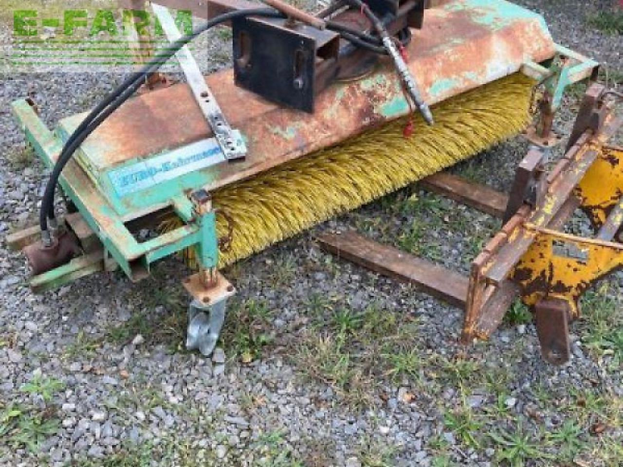 Weidemann gebr. 3070 cx 60 hoflader - Mini escavadeira: foto 5 Weidemann gebr. 3070 cx 60 hoflader - Mini escavadeira: foto 5