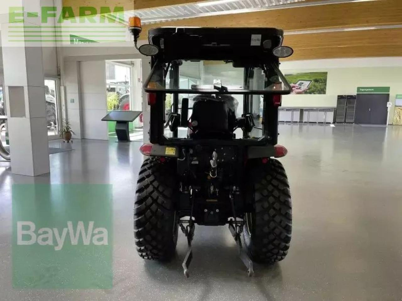 Yanmar yt235 mit kabine - Trator: foto 4 Yanmar yt235 mit kabine - Trator: foto 4