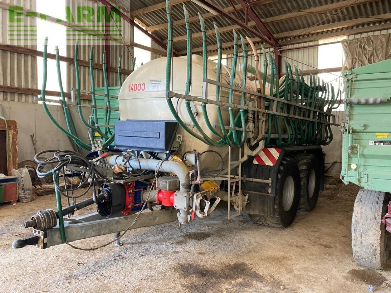 K 14 pul 14m3 mit 15m schleppschlauch - Cisterna de chorume: foto 2 K 14 pul 14m3 mit 15m schleppschlauch - Cisterna de chorume: foto 2