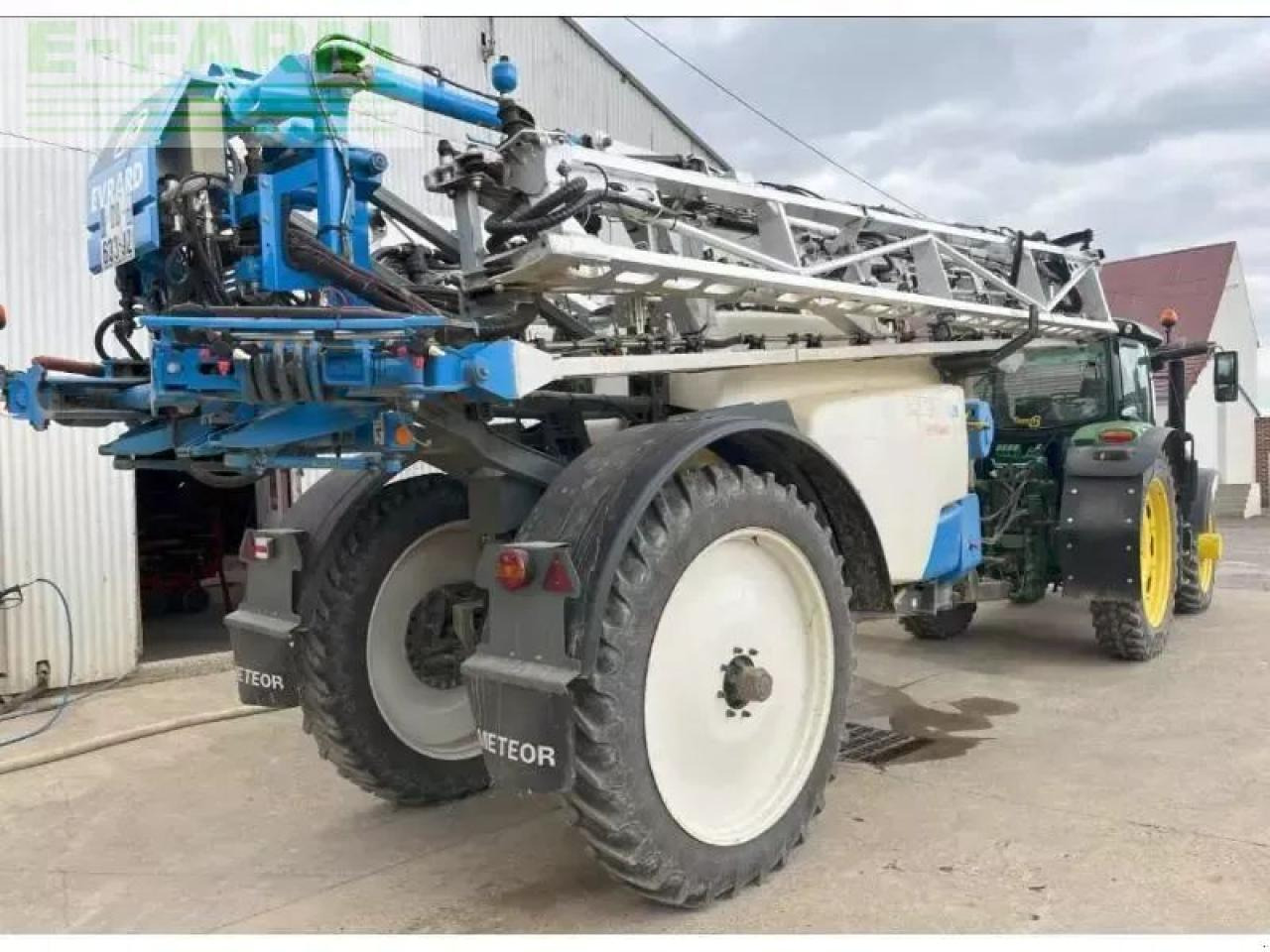 Meteor - Pulverizador de arrastar: foto 1 Meteor - Pulverizador de arrastar: foto 1