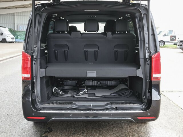 MERCEDES-BENZ EQV 300 Avantgarde,lang,6Sitze,2xSchiebetür el.... - Minibus, Ônibus elétrico: foto 2 MERCEDES-BENZ EQV 300 Avantgarde,lang,6Sitze,2xSchiebetür el.... - Minibus, Ônibus elétrico: foto 2