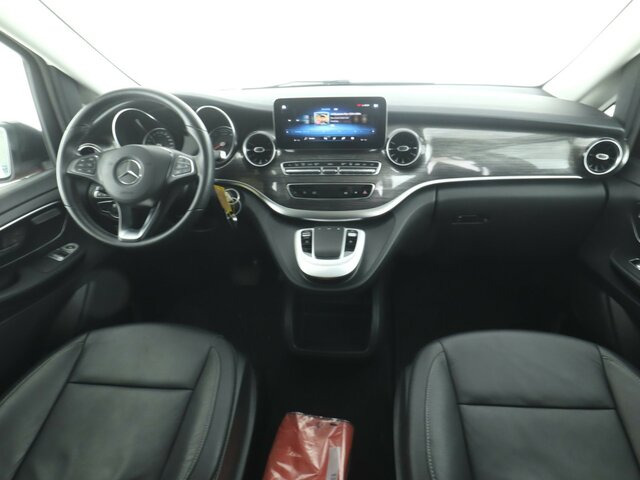 MERCEDES-BENZ EQV 300 Avantgarde,lang,8Sitzer,2Schiebetür,LED... - Minibus, Ônibus elétrico: foto 2 MERCEDES-BENZ EQV 300 Avantgarde,lang,8Sitzer,2Schiebetür,LED... - Minibus, Ônibus elétrico: foto 2